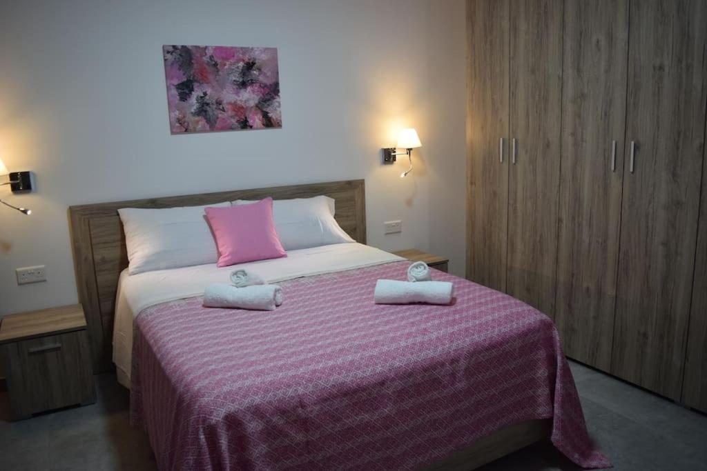 Lovely 3-Bedroom Apartment In L-Iklin Exterior foto