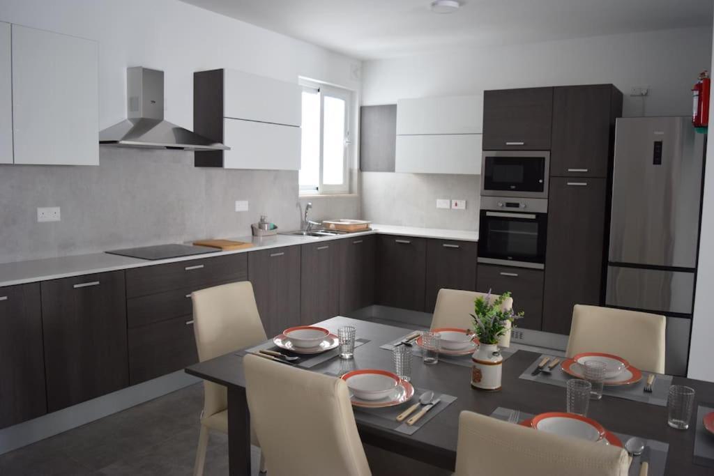 Lovely 3-Bedroom Apartment In L-Iklin Exterior foto